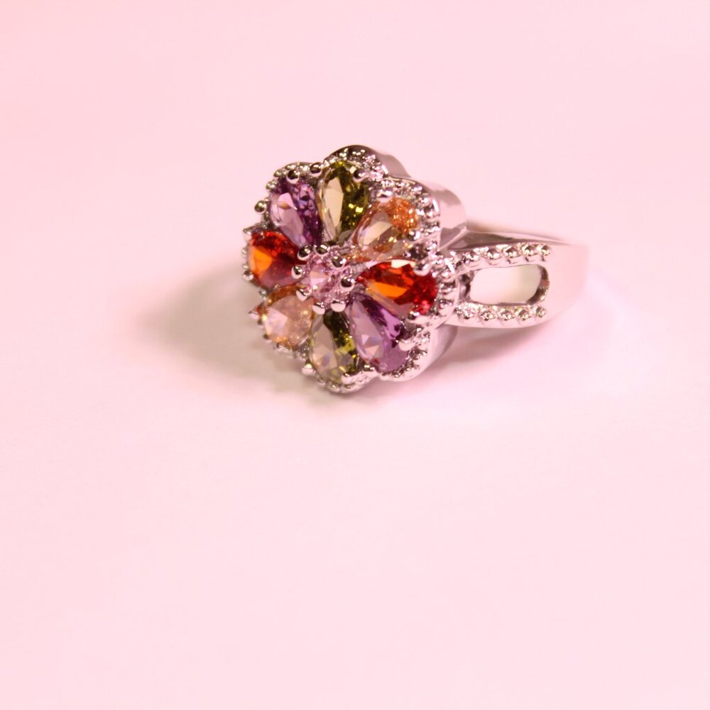 Flower Ring - image 3